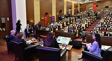 ABB Başkanı Yavaş: "Sevgili gençler, bugün sizi yönetenler var ama unutmayın ki onlar sizin memurlarınızdır"