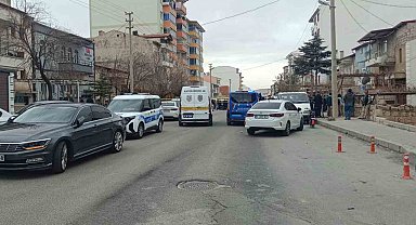 Aile içi kavga ihbarına giden polisler saldırıya uğradı