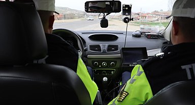 Aksaray'da jandarma gece gündüz radar denetiminde