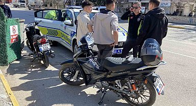 Aksaray'da polis motosikletlerin peşinde