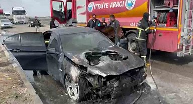 Aksaray'da seyir halindeki otomobilde yangın