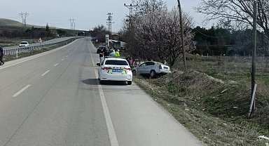 Ankara'da kontrolden çıkan araç şarampole uçtu: 3 yaralı