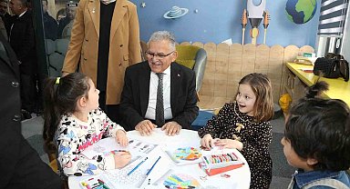 Başkan Büyükkılıç: "Kütüphanelerimiz ile okuyan şehir Kayseri'ye değer katıyoruz"