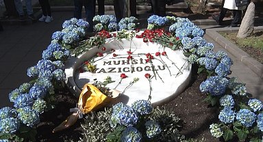 BBP Kurucu Genel Başkanı Muhsin Yazıcıoğlu, vefatının 16'ncı yılında mezarı başında anıldı