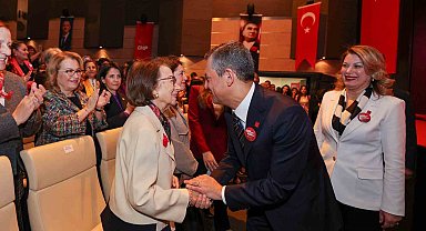 CHP lideri Özel: "Cumhurbaşkanı adayımızı 1 milyon 700 bin üyemizin sandık başına koşacağı bir hareketle seçeceğiz"