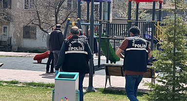 Çocuk parkında bıçaklı kavga: 1 ağır yaralı