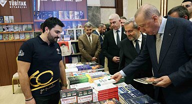 Cumhurbaşkanı Erdoğan, kitap fuarını ziyaret etti