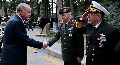 Cumhurbaşkanı Erdoğan: "Coğrafyamız üzerinde istilacı heveslerle coğrafyamız üzerinde ameliyat yapmaya yeltenenler karşılarında Türkiye'yi bulacaktır"