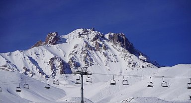 Erciyes'te çığ düştü