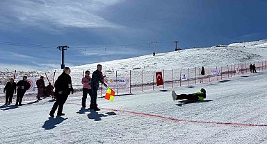 Geleneksel Kızak Türkiye Şampiyonası, Erciyes Kayak Merkezi'nde yapıldı