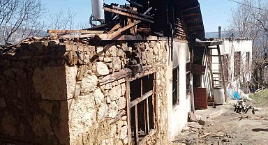 Karaman'da ev yangını: 1 ölü, 1 yaralı