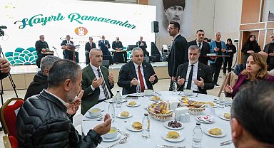 Keçiören Belediye Başkanı Özarslan ilk iftarı otobüs esnafı ile yaptı