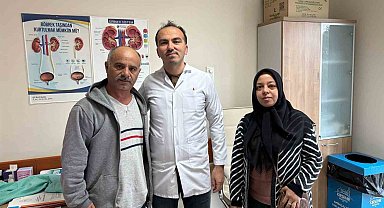 Kırşehir'de bir kişinin böbreğinden 6 santim büyüklüğünde taş çıkartıldı