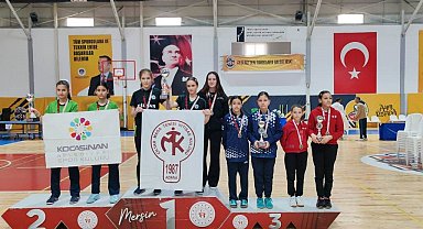 Kocasinan, masa tenisi arenasında bir kez daha şampiyon