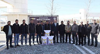 Konya Büyükşehir bu yıl üreticiye 108 bin 675 kilo nohut tohumu desteği verdi
