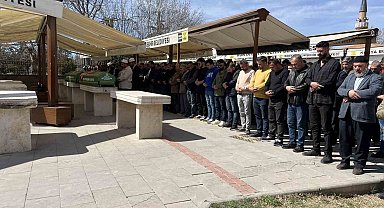 Konya'da boşanma aşamasındaki kocası tarafından öldürülen kadın son yolculuğuna uğurlandı