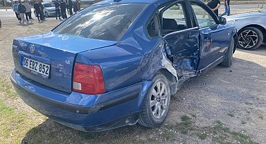 Konya'da iki otomobil çarpıştı: 6 yaralı