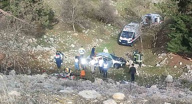 Konya'da otomobil uçurma yuvarlandı: 2 ölü, 3 yaralı