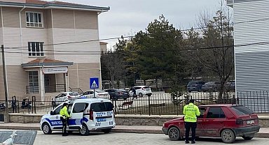 Kulu'da okul önlerinde denetimler sürüyor