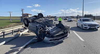 Kulu'da takla atan otomobilin sürücüsü ağır yaralandı