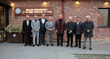 Mehmet Özhaseki Talas'ın İkram Sofrası'nda