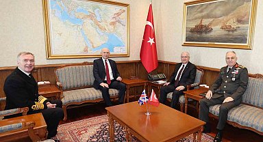 Milli Savunma Bakanı Güler, İngiltere Savunma Bakanı Healey ile bir araya geldi