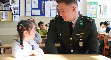 Okuma yazmayı öğrenen binlerce öğrenciden Mehmetçik'e mektup