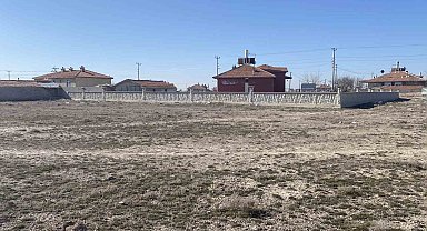 Sokak köpeklerinin saldırısında çocuğun öldüğü arazi görüntülendi