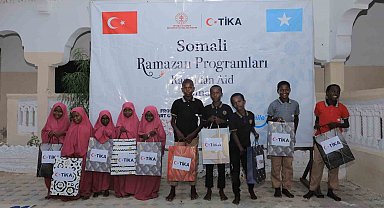 TİKA, Somali'de yetimlerin yüzünü gülümsetti
