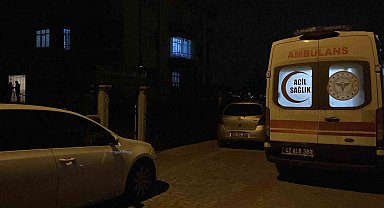 Uzaklaştırma kararı bulunan eve gelerek kendisini yaraladı