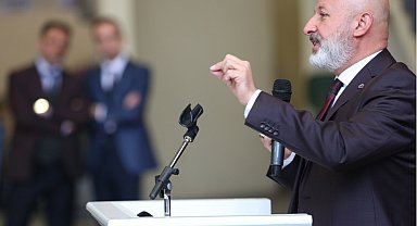 Başkan Çolakbayrakdar: "Belediyede her bir çalışanın sendikası, 'Ahmet Çolakbayrakdar'dır"