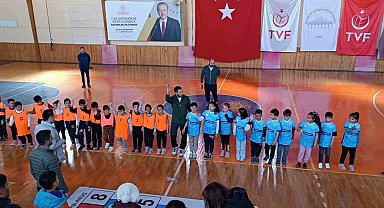 Beyşehir'de geleneksel çocuk oyunları turnuvası heyecanı