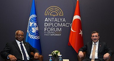 Cumhurbaşkanı Yardımcısı Yılmaz, BM Genel Kurulu Başkanı Yang ile bir araya geldi