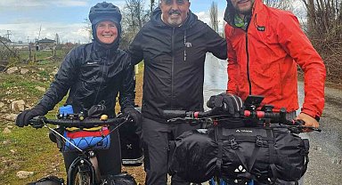 Fransız bisikletçiler, Beyşehir'de mola verdi