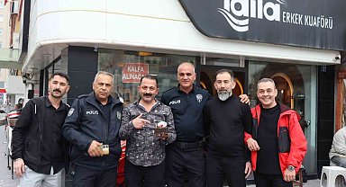 İhbara geldiler, pasta yediler