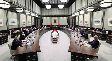 Kabine Toplantısı, Cumhurbaşkanı Recep Tayyip Erdoğan başkanlığında Beştepe'de başladı.