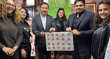 Karatay'da geleneksel sanatlar yabancı öğrencilerle buluşuyor