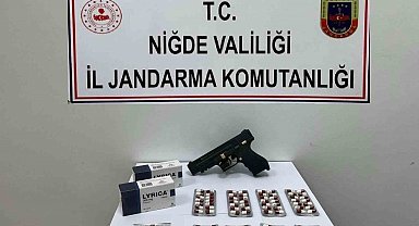 Şüphelenilen araçtan sahte avukat kimliği ile uyuşturucu çıktı