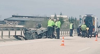 Takla atan otomobildeki karı koca yaralandı