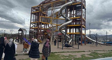 Vatandaşlar bayram sevincini Millet Bahçesi'nde yaşadı