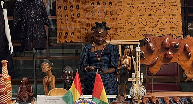 Afrika Kültürü, Millet Kütüphanesi'nde ziyaretçilerle buluşuyor