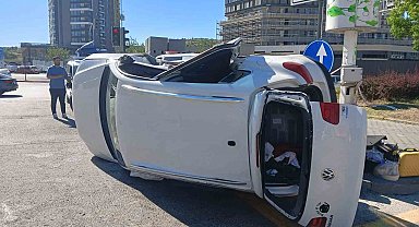 Ankara'da iki otomobil çarpıştı: 2'si bebek 6 yaralı