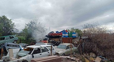 Başkent'te yangın: Varil patlaması korkuttu