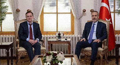 Dışişleri Bakanı Hakan Fidan, Rusya Federasyonu Devlet Başkanı Danışmanı Vladimir Medinski başkanlığındaki Rus heyetiyle bir araya geldi.