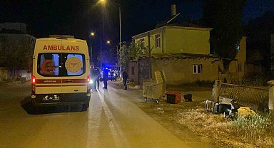 Karaman'da otomobille çarpışan motosikletli kurye yaralandı