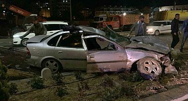 Karaman'da takla atan otomobildeki 2 kişi yaralandı