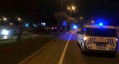 Kayseri'de otomobil ağaçlara çarpıp ters döndü: 2 yaralı