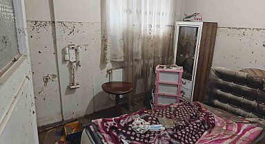 Kayseri'de sağanak yağışta evini su basan vatandaş: "Canımızı zor kurtardık"
