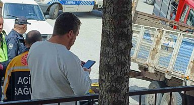 Keçiören'de freni boşalan kamyon trafoya çarptı