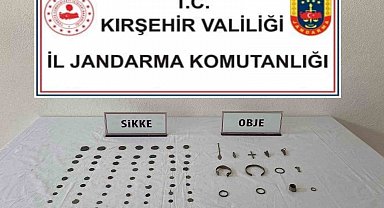 Kırşehir'de tarihi eser operasyonu: 69 sikke ve 13 obje ele geçirildi